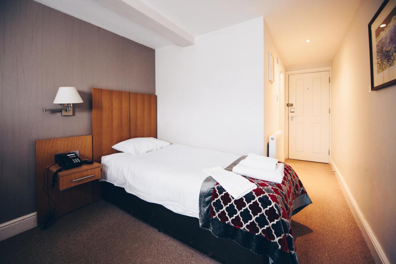 Fox Country Inn High Wycombe Eksteriør billede